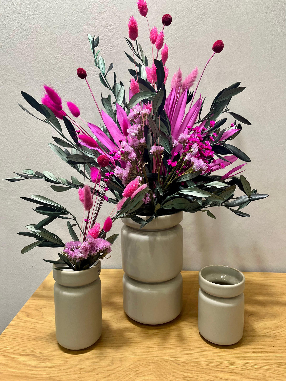 OLIVE Garden - Mediterraner Trockenblumenstrauß in grün pink - pink / 50 cm - Rosa, Naturmaterialien (50cm) - Lykke & You