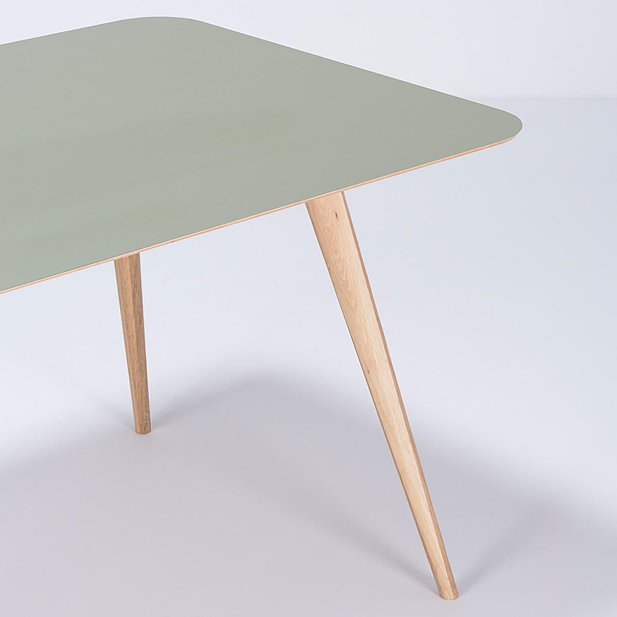 ESSTISCH - Eiche teilmassiv / Linoleum - Eichefarben/Olivgrün, Holzwerkstoff (90/160/75cm) - home24