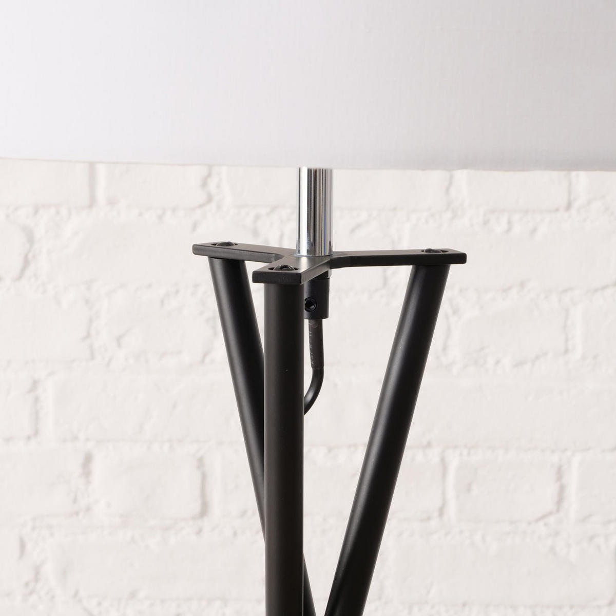 STEHLAMPE Dreibein Novo 158 cm - Weiß, Metall (44/44/158cm) - Boltze Home