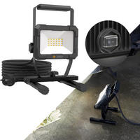 LED-BAUSTRAHLER mit Standfuß - 20W für handwerkliche Tätigkeiten im Innen- und Außenbereich, 2er-Set - Schwarz, Metall (16.3/16/24cm) - Northpoint