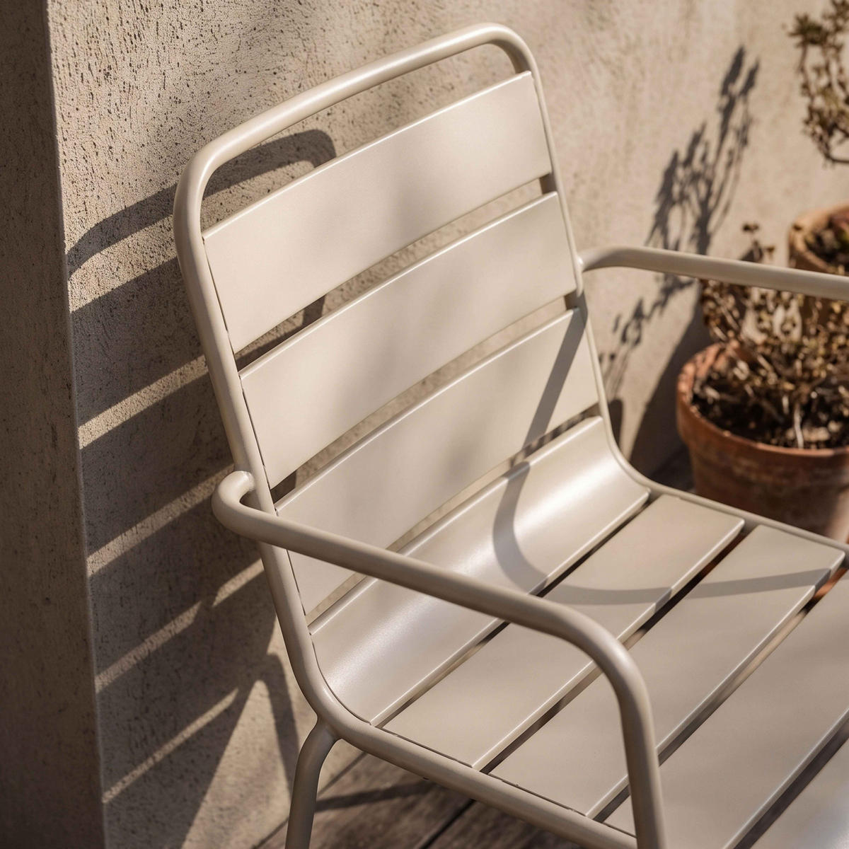 GARTENSTUHL, Elfenbeinfarbe - Weiß, Metall (55/83/55cm) - Oviala
