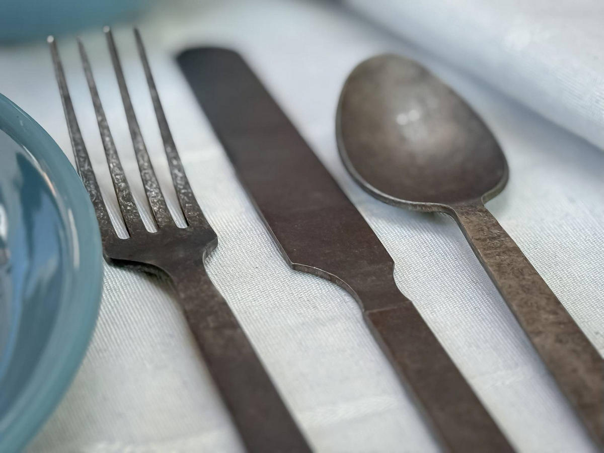 BESTECKSET Flatware Edelstahl matt antik für 2 Personen - Grau, Metall - BAREBONES