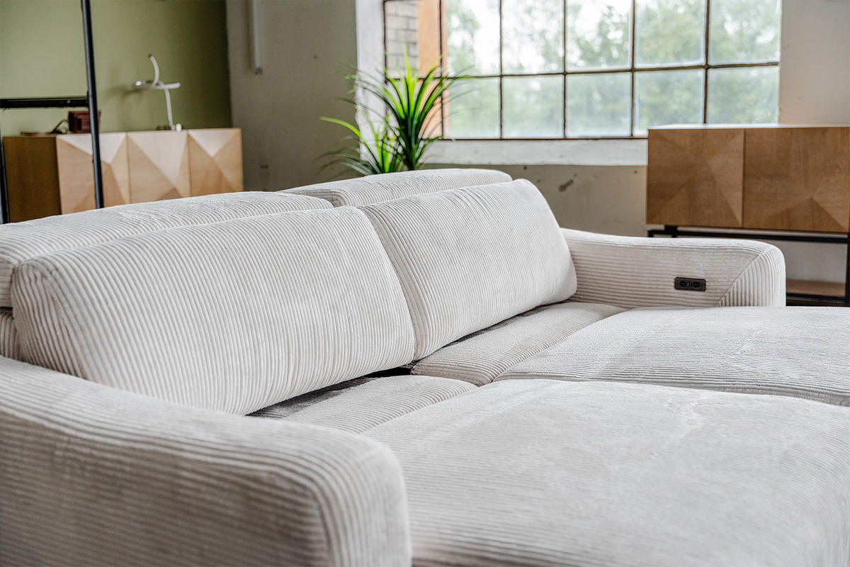 SOFA KIANA Cremeweiß Cord Relaxfunktion - Creme/Schwarz, Kunststoff/Textil (227/80/110cm) - KAWOLA