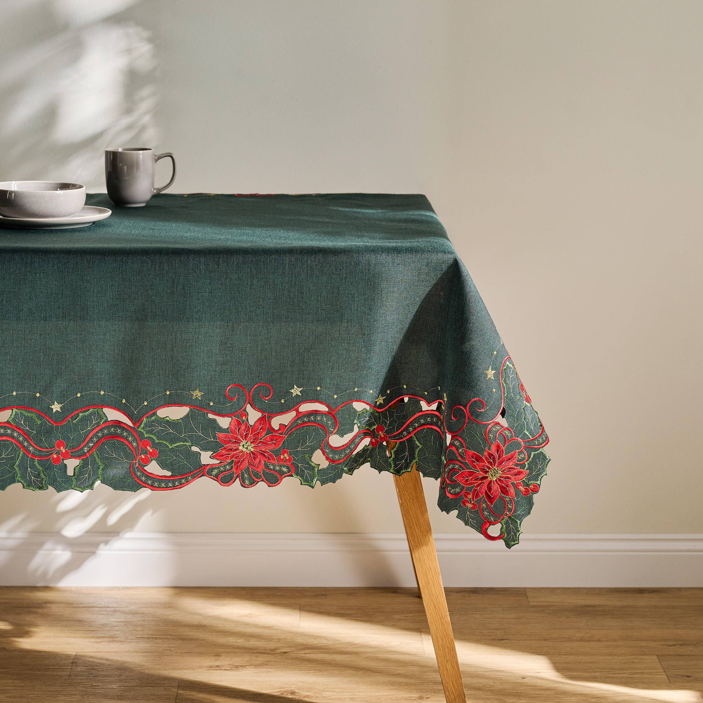 TISCHDECKE Estrelo 145 x 220cm, Grün, Dekorative Tischdeko Weihnacheten, Weihnachtsdeko, Christmas - Grün, Textil (220/145/1cm) - home&you