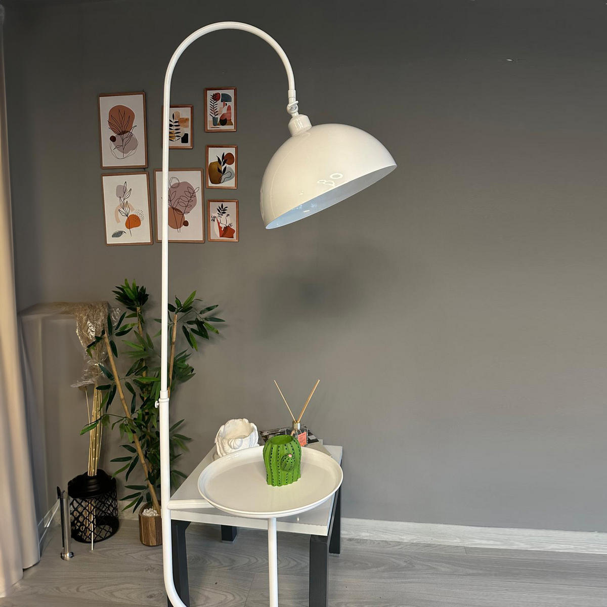 STEHLAMPE Gorkiede aus Metall mit Dimmer und Ablage - Weiß, Metall (37/37/170cm) - Bamyum