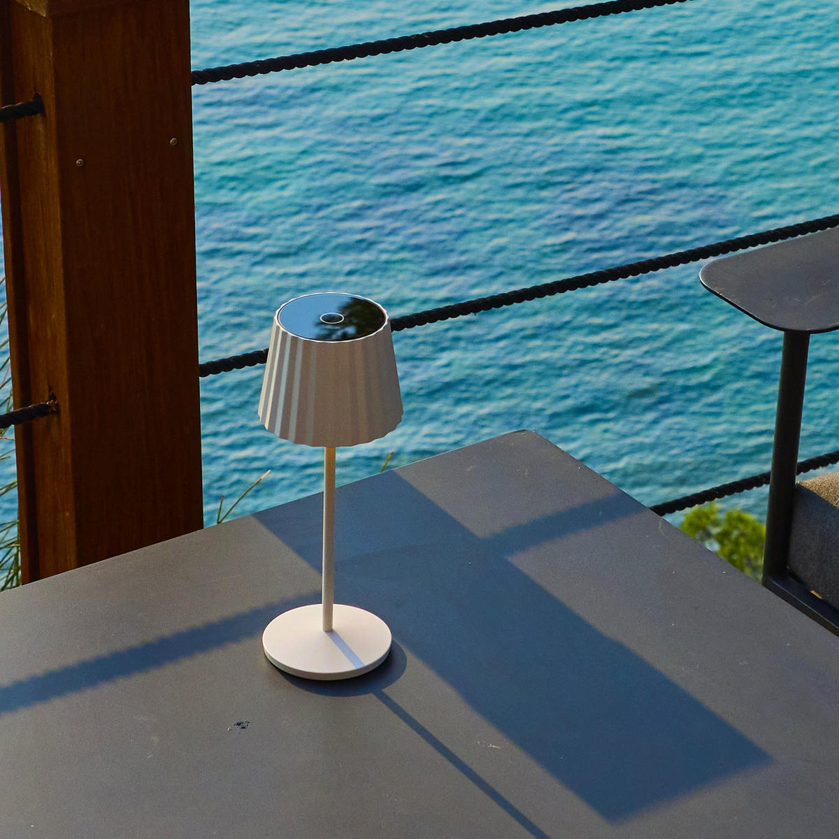 ABBY Kabellose Tischleuchte H30CM - Weiß, Metall (10/10/38cm) - Lumisky