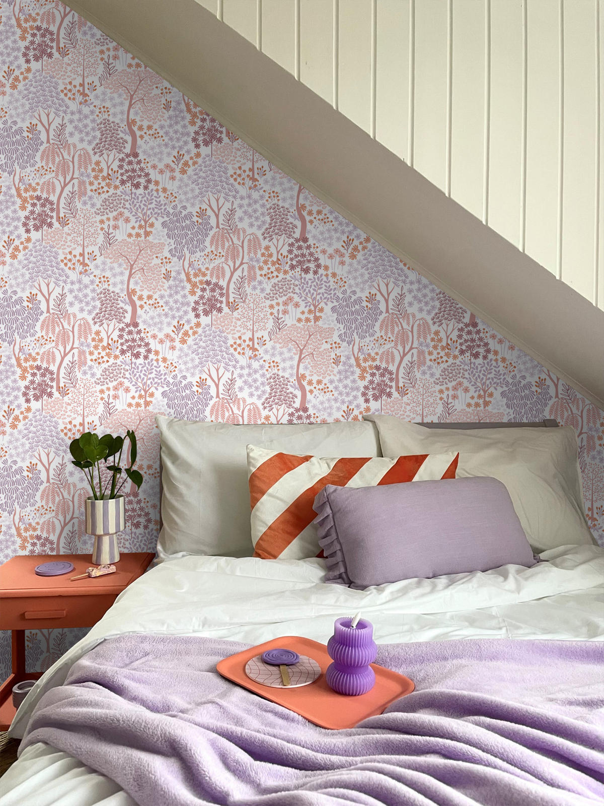 TAPETE Bäumen und Blumen 50 x 900 cm - Lila, Papier (50/900cm) - ESTAhome