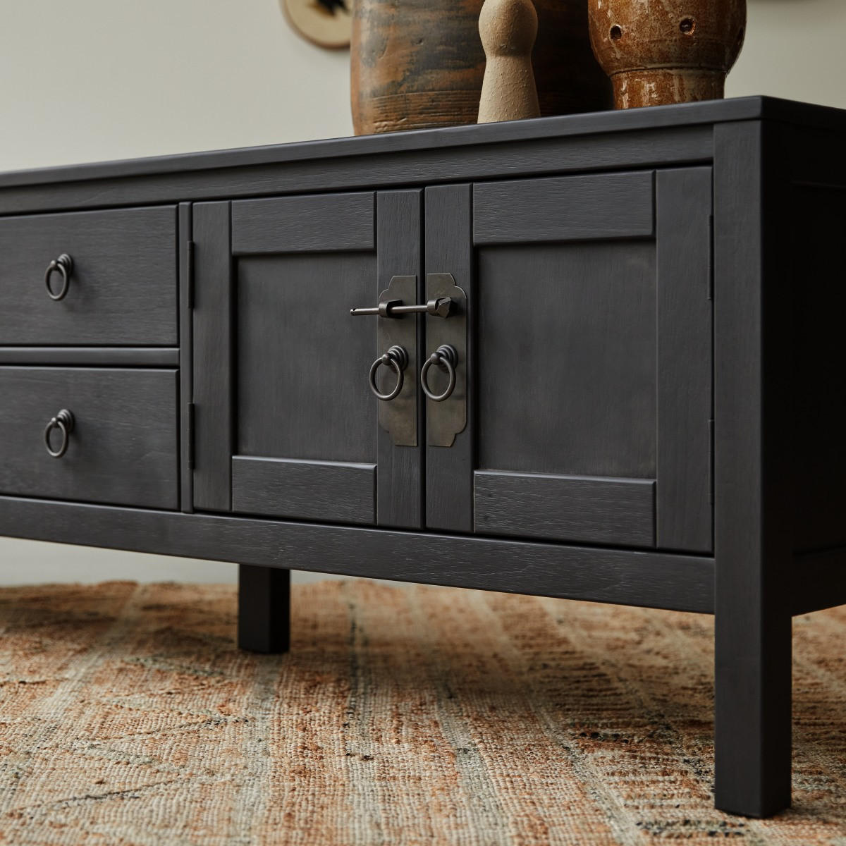 TV-SCHRANK Thaki Black Schwarz aus Pinie - Schwarz, Holz (170/55/40cm) - Tikamoon