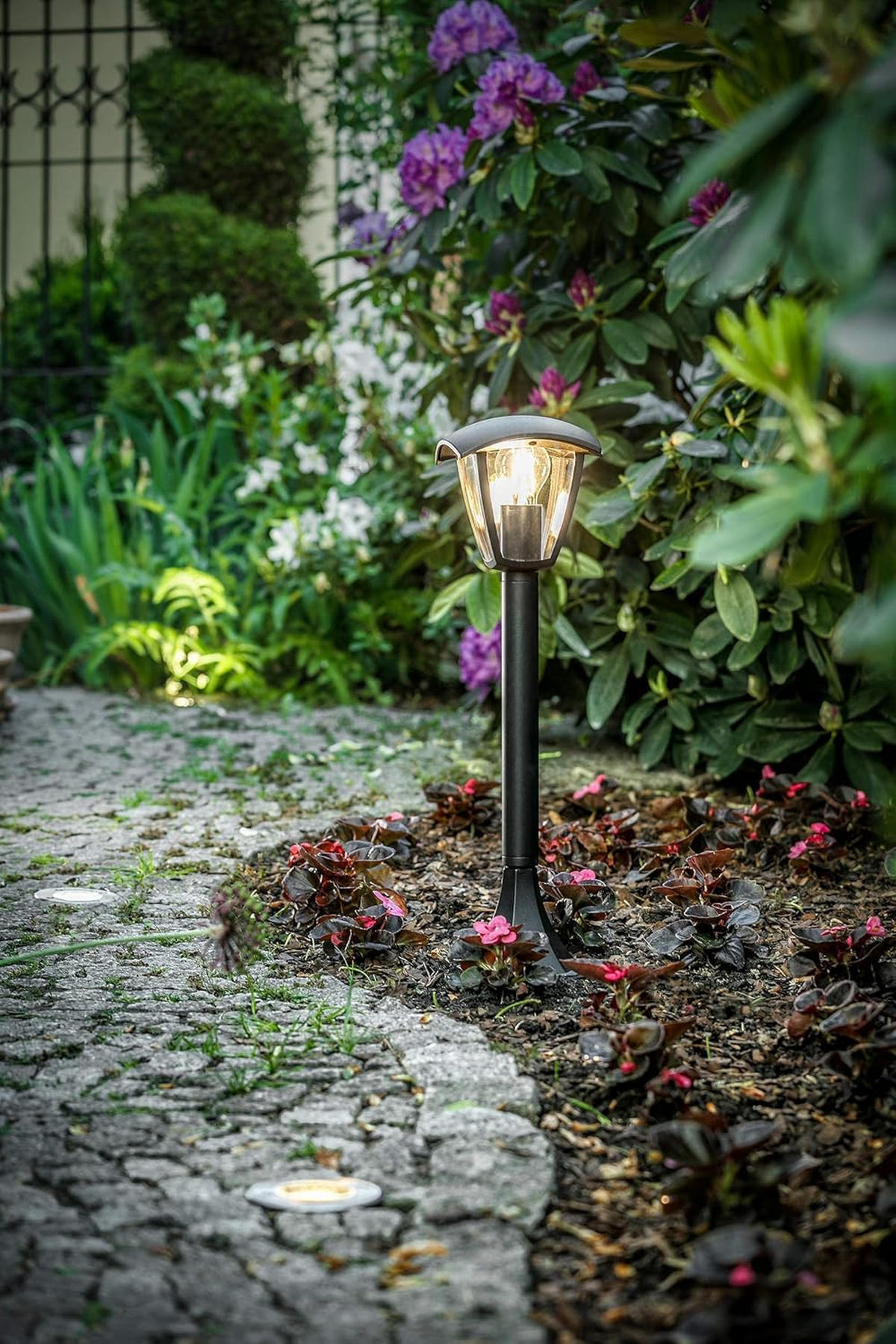 AUSSENLEUCHTE MIT LANGEM PFOSTEN VIOLET Schwarz - Schwarz, Metall (16.7/17.1/57.4cm) - CGC Europe