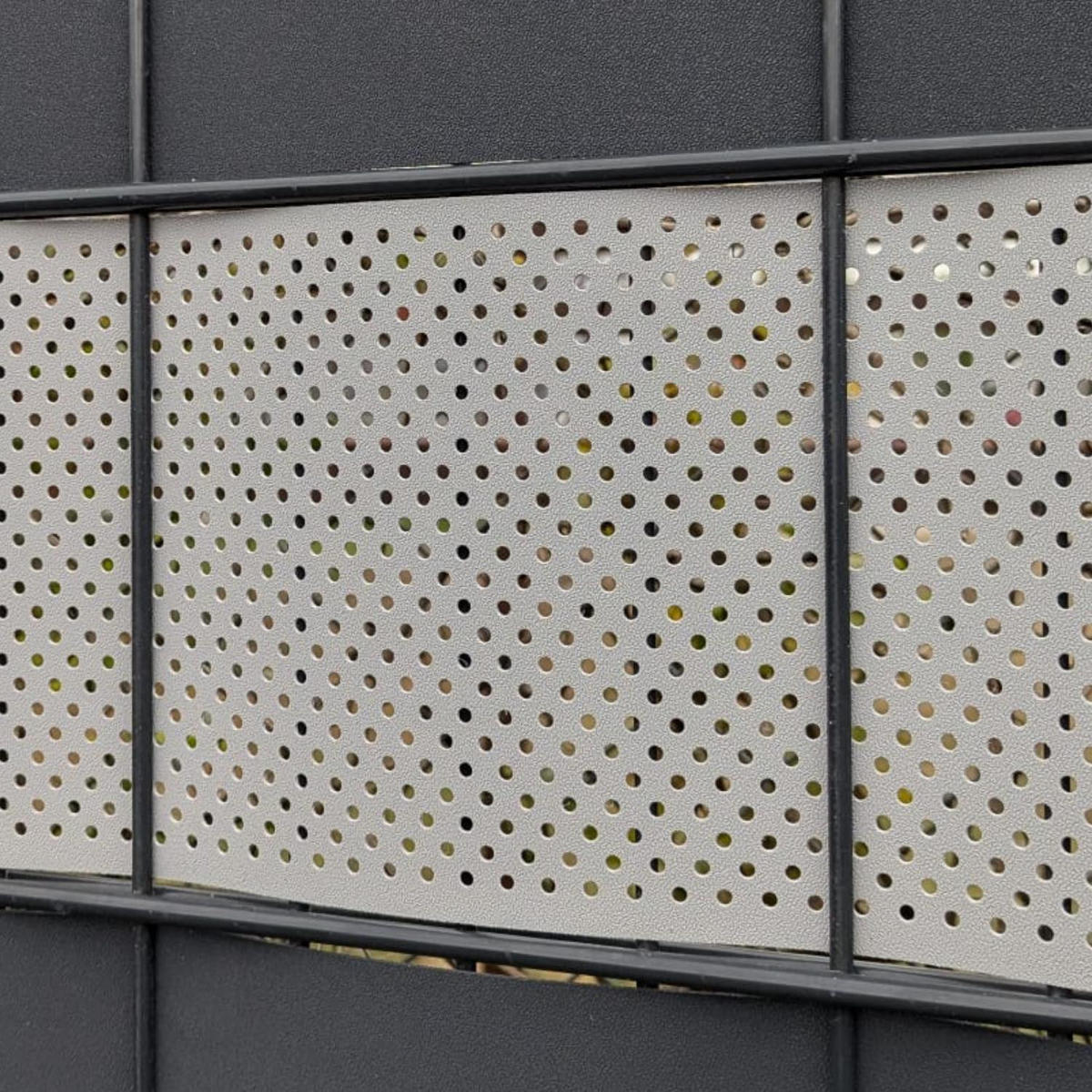 SICHTSCHUTZSTREIFEN PP Premium Gelocht 15 Prozent Streifen Fenstergrau 2,55m - Hellgrau, Kunststoff (255/19cm) - ZAUN|ZU