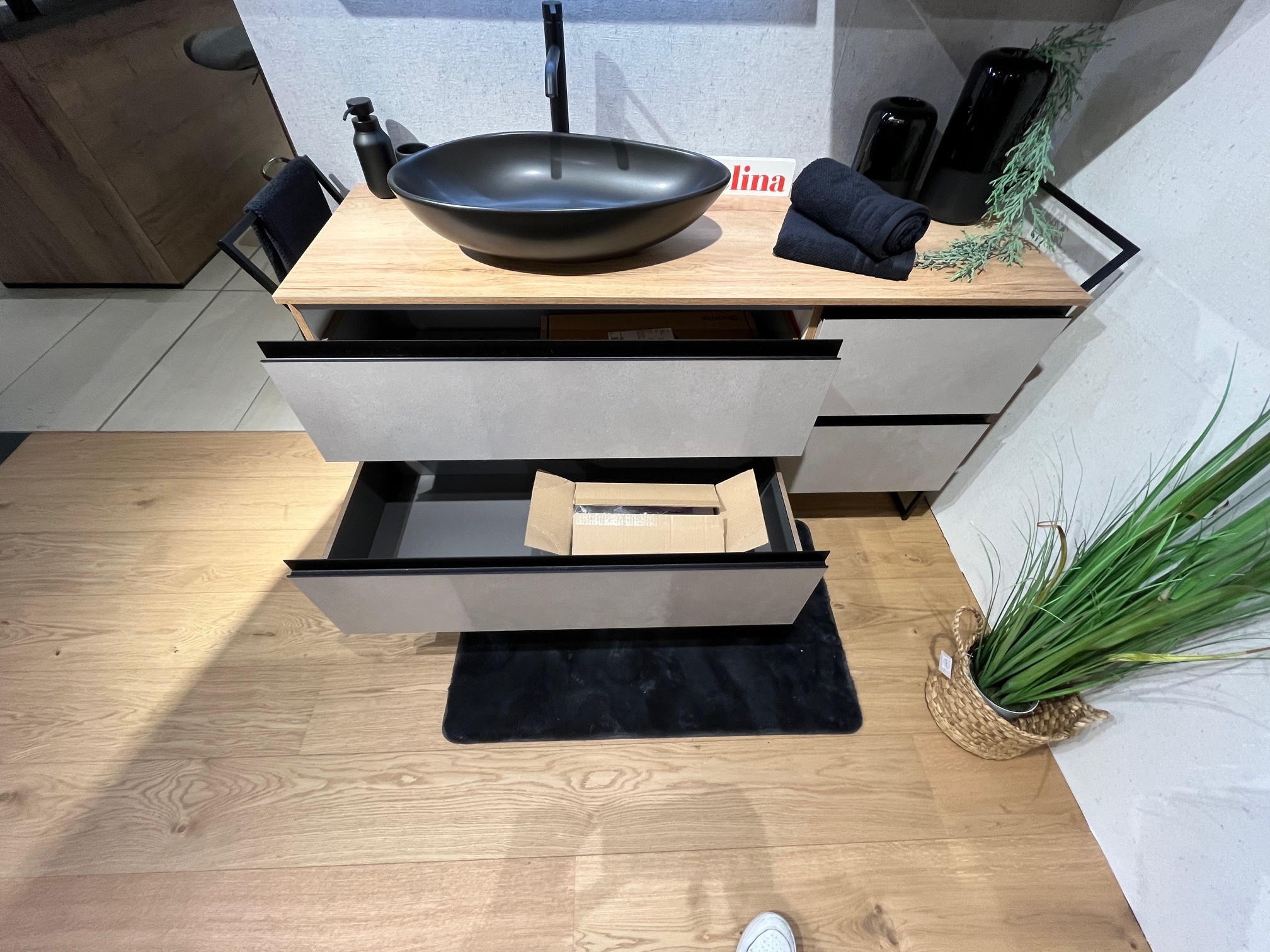 BADEZIMMER STEVEN - Celina