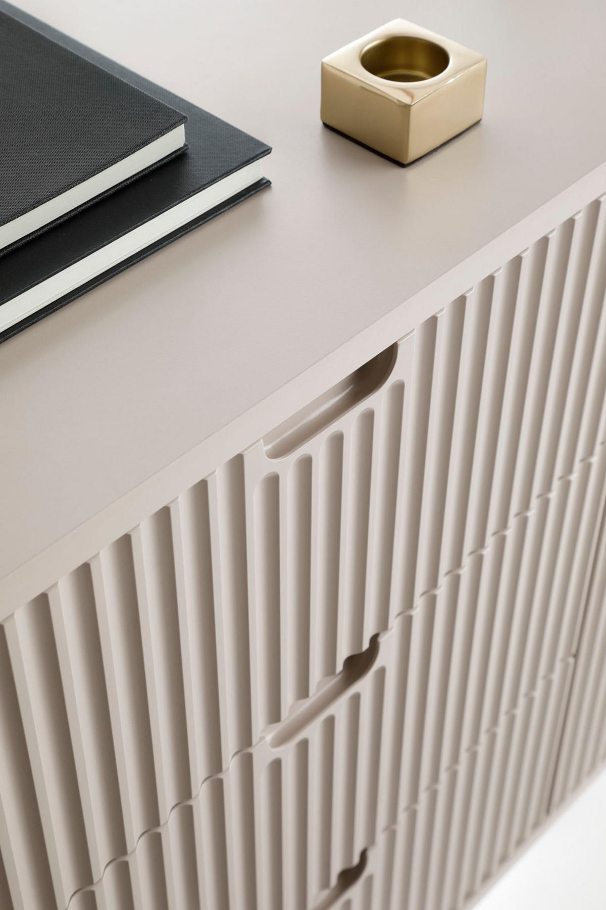 SIDEBOARD Zova Greige mit goldenen Beinen 168 cm - Taupe/Goldfarben, Holzwerkstoff/Metall (168/87/39cm) - Selsey