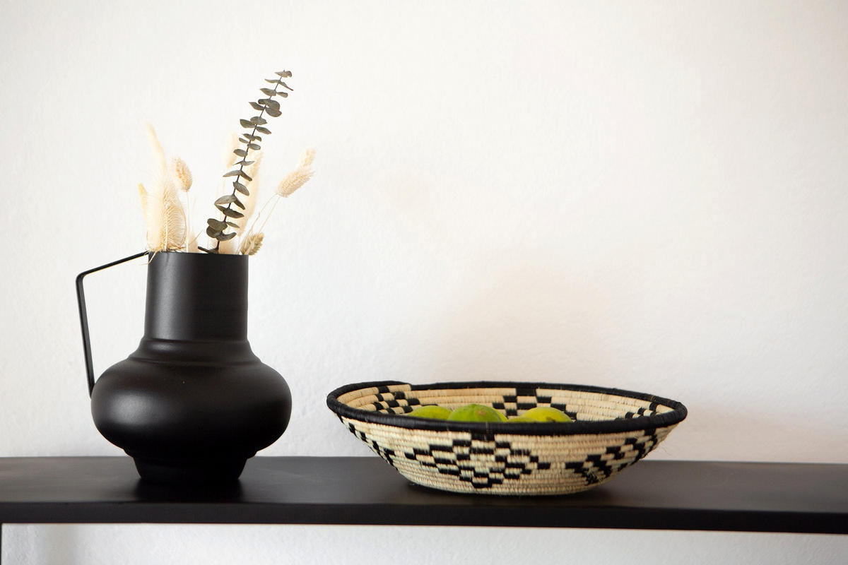 VASE Vaso in Schwarz 16/19 cm - Schwarz, Metall (19cm) - LaLe Living