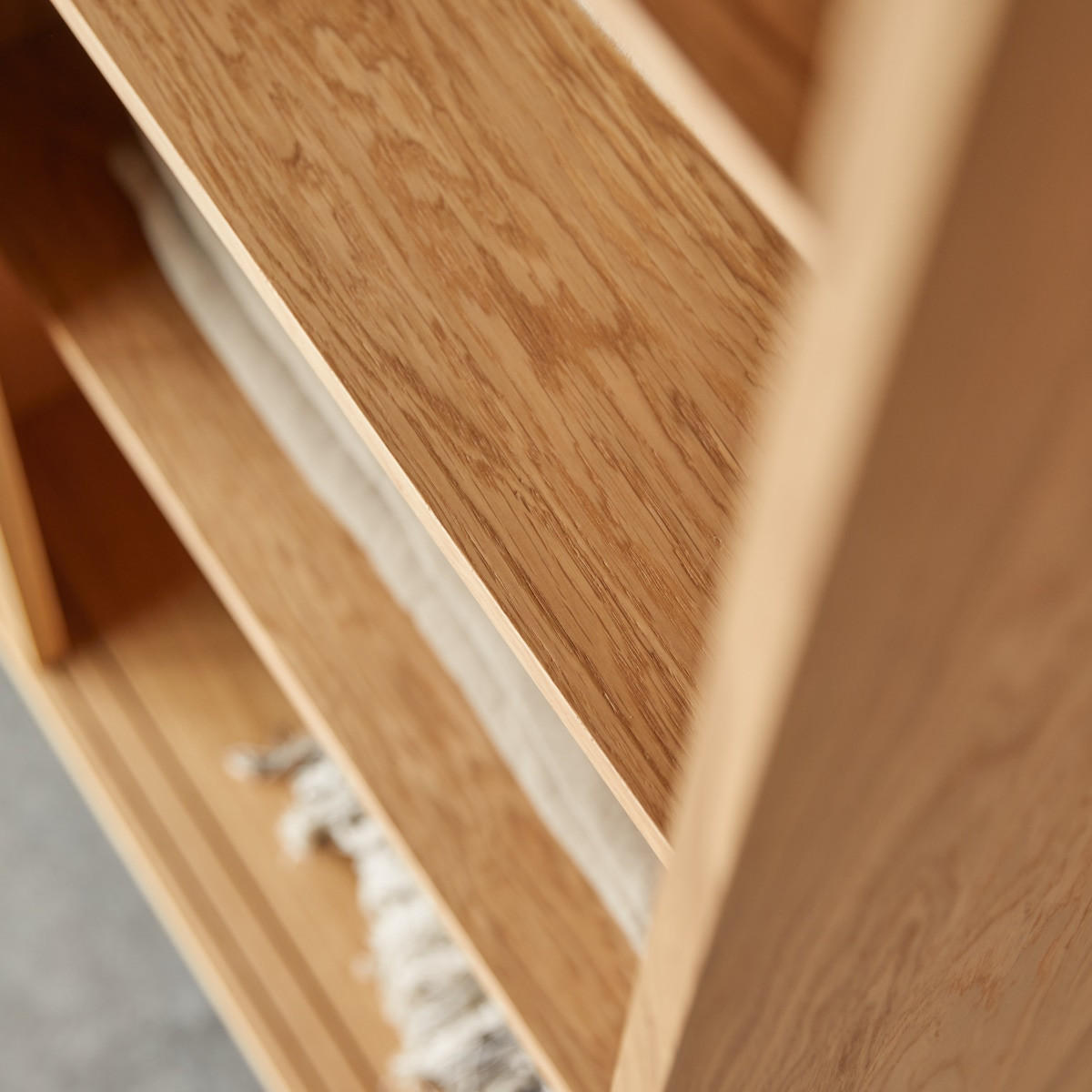 SCHRANK Miu Natur aus Eiche - Naturfarben, Holz (134/183/48cm) - Tikamoon