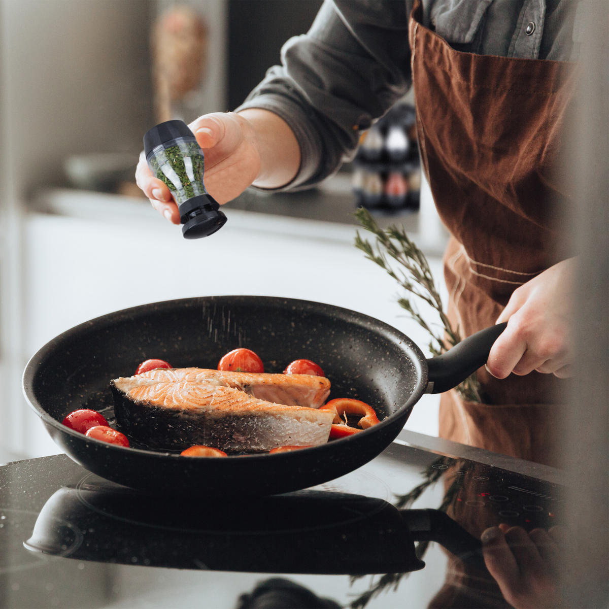 GEWÜRZKARUSSELL - Schwarz, Kunststoff (19/29/19cm) - Relaxdays