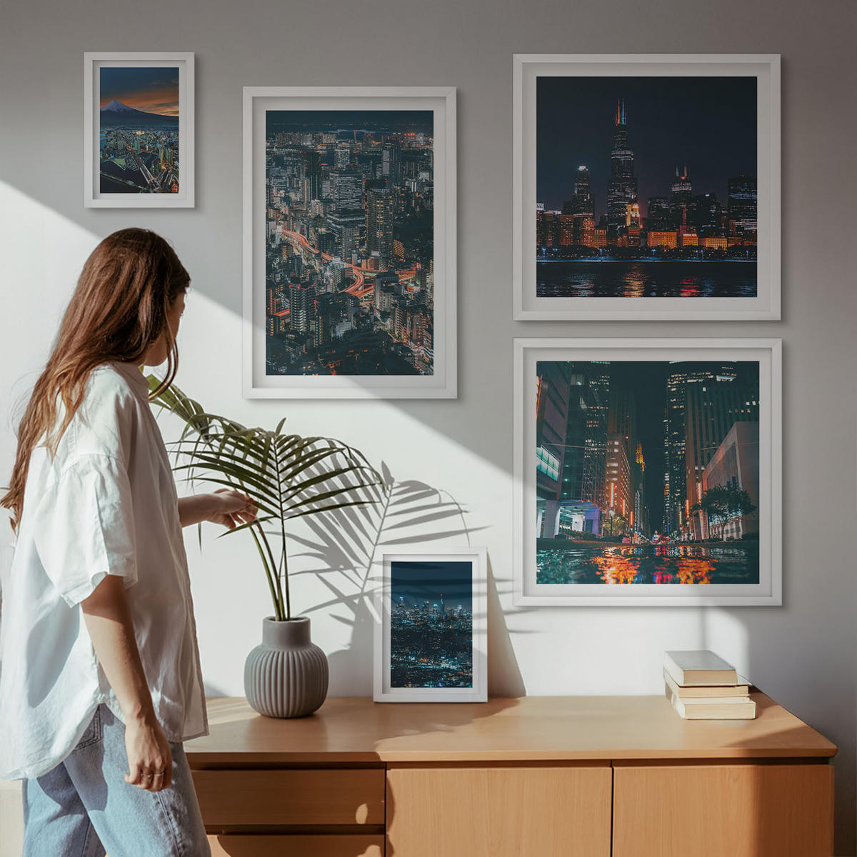 BILDER SET 5er Set - 50x50 cm & 20x30 cm & 40x60 cm Weißer Rahmen - Bergpanorama der Stadt bei Nacht - Weiß, Kunststoff (40/60cm) - TULUP