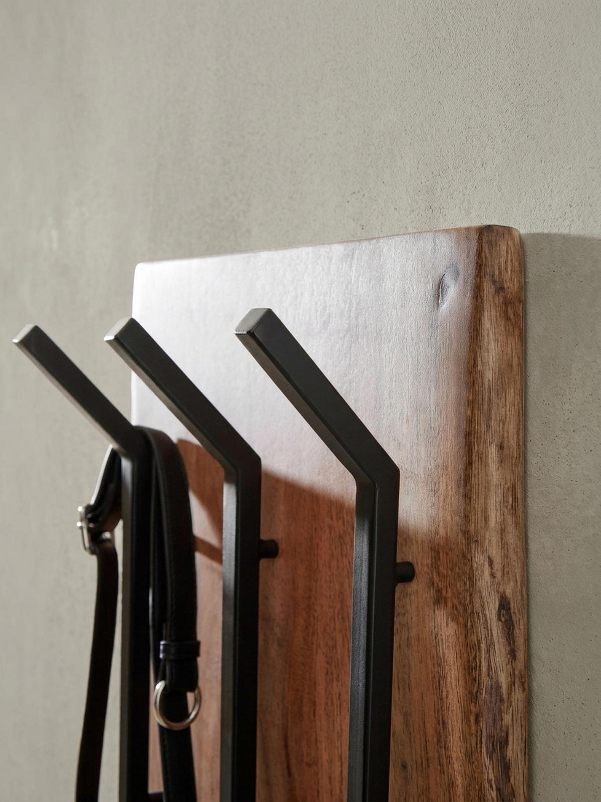 WANDGARDEROBE Akazie Massivholz Metall Modern 35,5x11x100 cm mit Naturkante - Beige, Holz (35/100/11cm) - KADIMA DESIGN