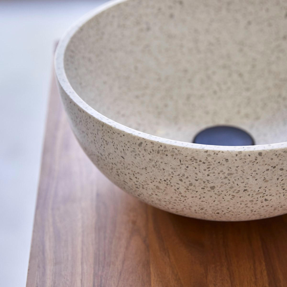 WASCHBECKEN Elea Weiß aus Premium-Terrazzo - Weiß, Stein (32/13/32cm) - Tikamoon