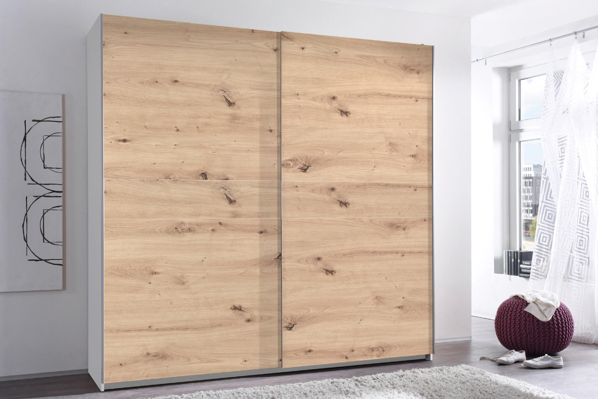 Schwebetürenschrank mit Holzdekortüren