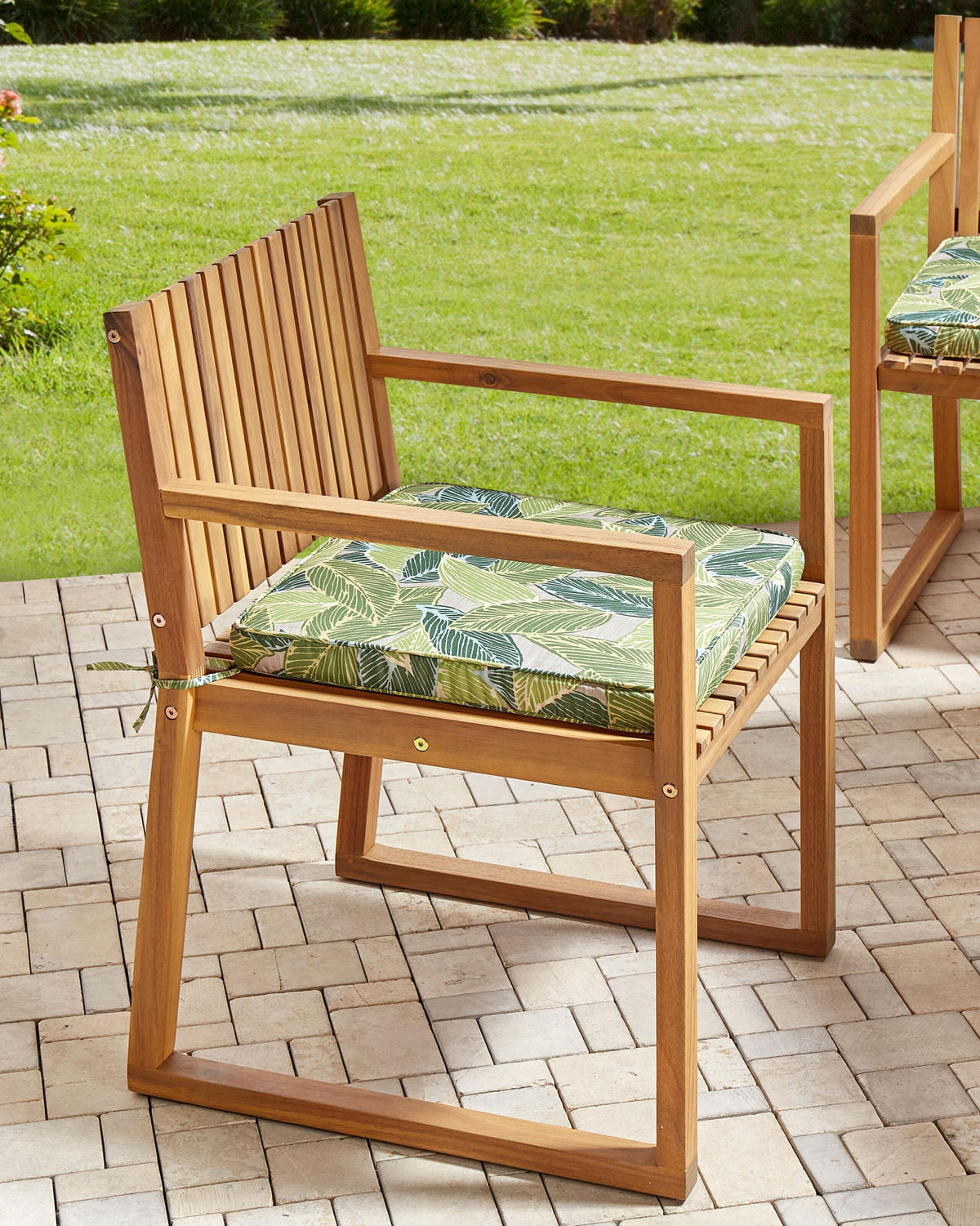 GARTENSTUHL 8er Set Grün Sassari II - Hellbraun/Grün, Holz (54/80/59cm) - Beliani