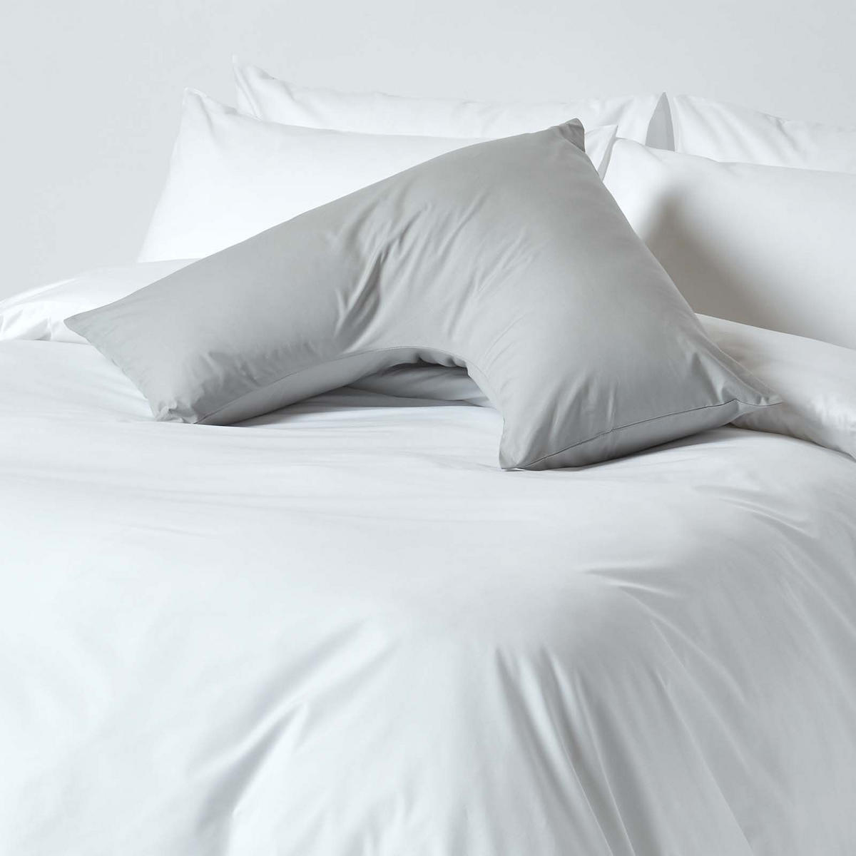 KISSENBEZUG für V-Form-Kissen, Perkal, Fadendichte 200 - Grau, Textil (38/76cm) - Homescapes
