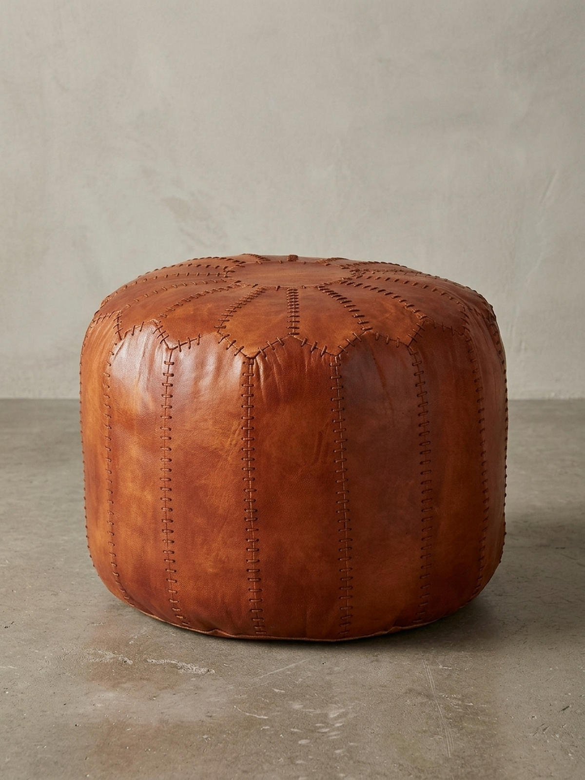 SITZHOCKER – Echtleder Braun, orientalisches Design - Braun, Leder (52/40/52cm) - KADIMA DESIGN