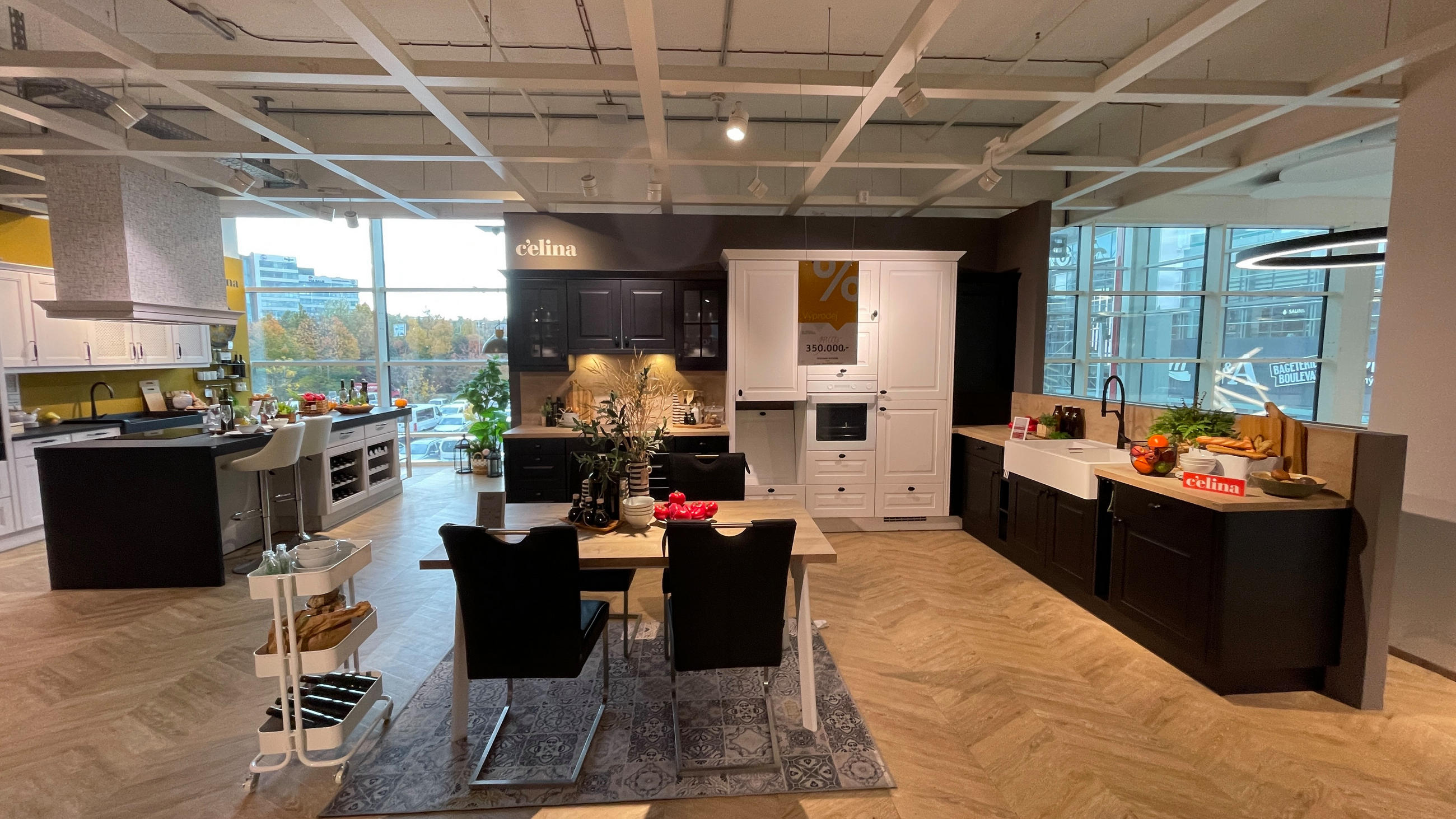 Vestavěná kuchyň - Celina