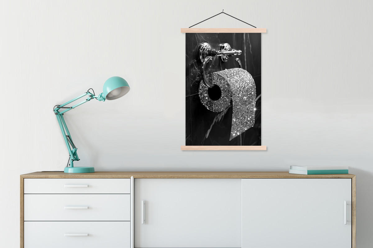 POSTER WC - Toilettenpapier - Schwarz und weiß - Glitter 60x90 cm - Silberfarben, Textil (60/90/0.15cm) - MuchoWow