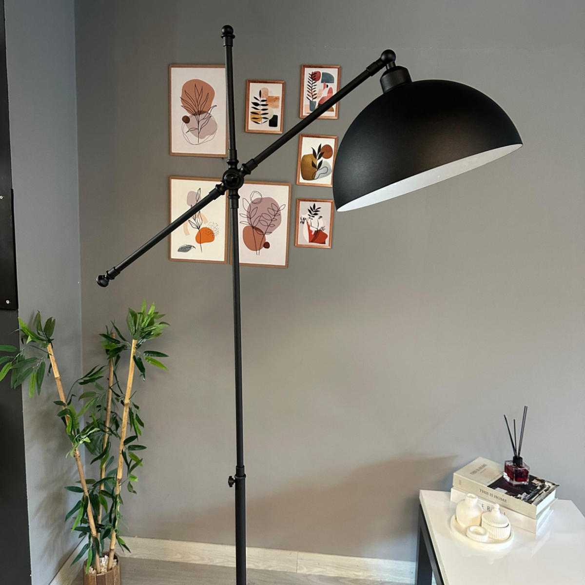STEHLAMPE Stelan aus Metall mit E27, verstellbarer Lampenschirm - Schwarz, Metall (37/37/171cm) - Bamyum
