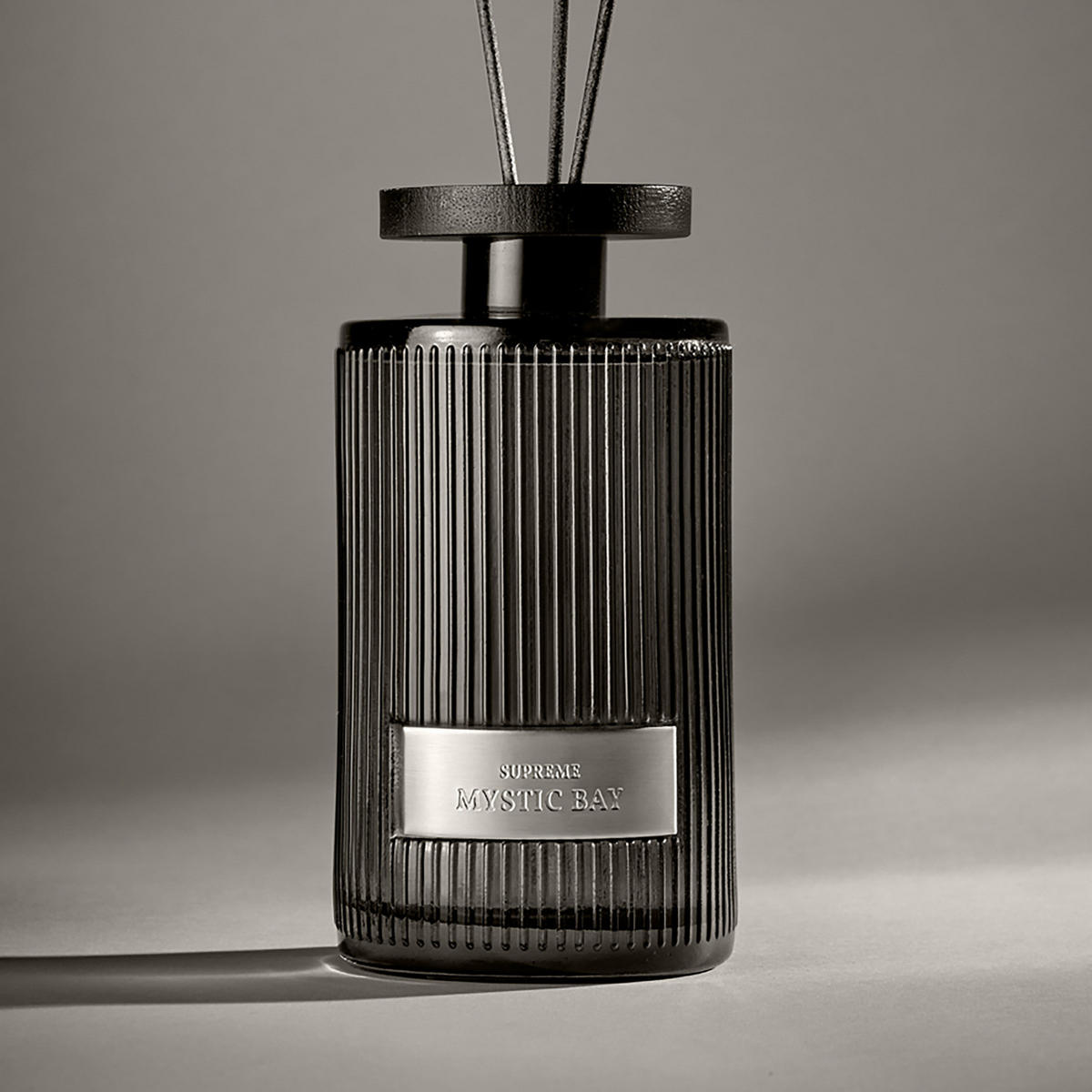 RAUMDUFT Supreme Mystic Bay - Dunkelgrau, Glas (8/17/8cm) - Butlers