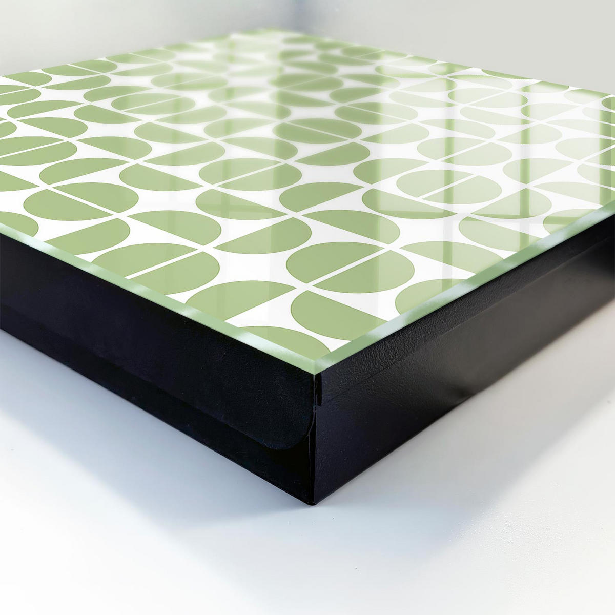 SCHLÜSSELBOX Schwarz 30x30 cm- Türöffnung nach rechts - Grüne Geometrie - Grün, Metall (30/30/5cm) - TULUP