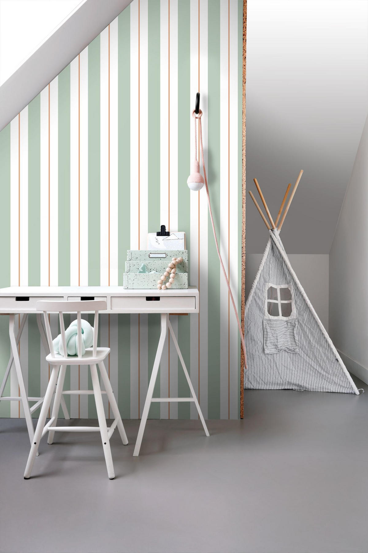 TAPETE Streifen 50 x 900 cm - Grün, Papier (50/900cm) - ESTAhome