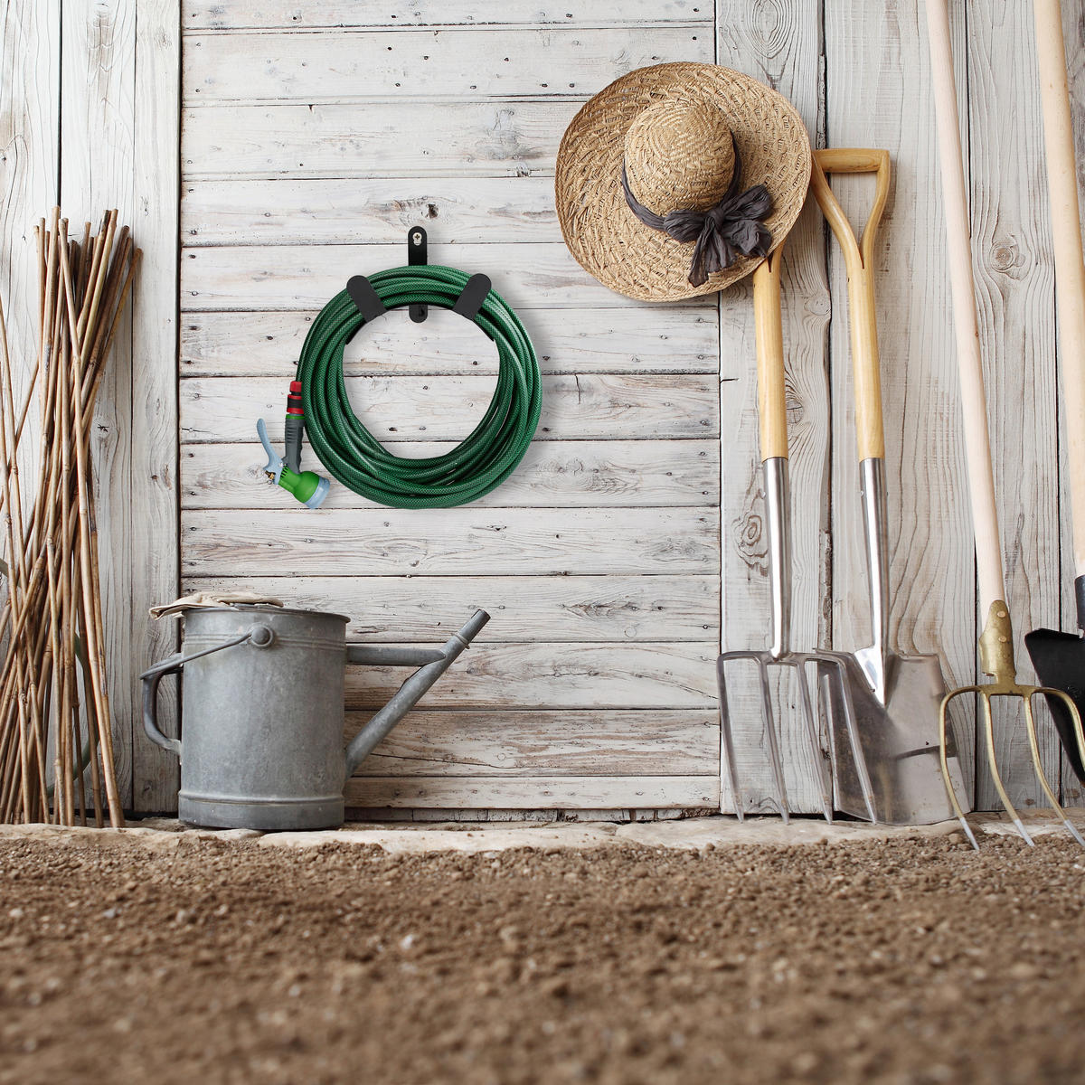 SCHLAUCHHALTER - Schwarz, Metall (25/17.5/14cm) - Relaxdays