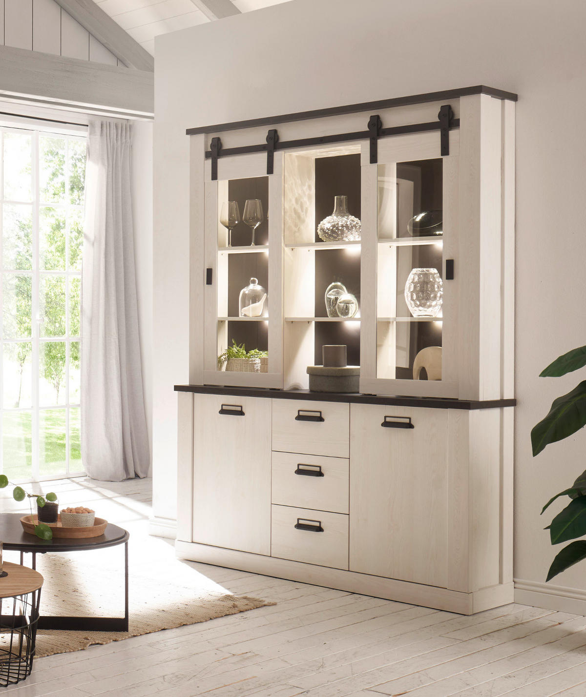 BUFFETSCHRANK weiß Pinie, anthrazit, Landhaus, Vitrinenschrank 133 x 201 cm - Anthrazit/Weiß, Holzwerkstoff/Metall (133/201/37cm) - Furn.Design