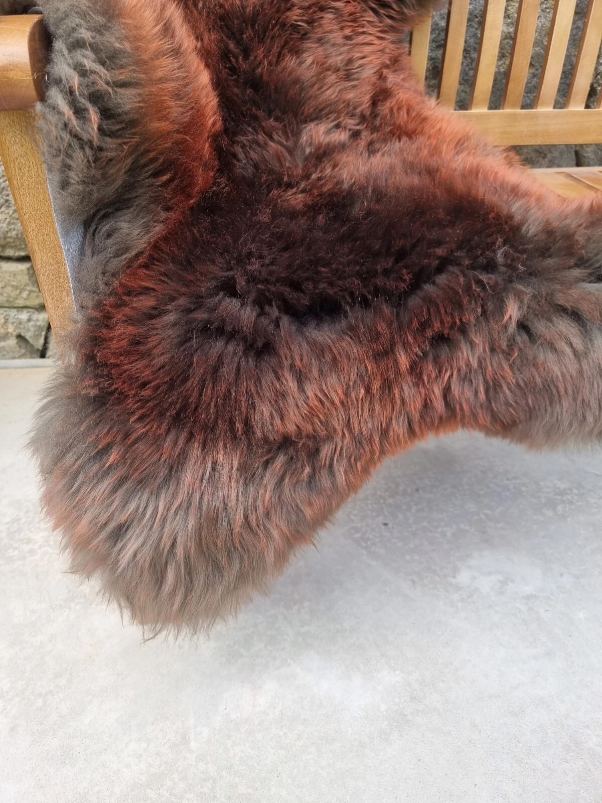 SCHAFFELL Premium Lammfell Natur ungeschoren weiche Wolle Lava dyed ca. 115 cm - Rotbraun, Fell (65/115cm) - Provellus