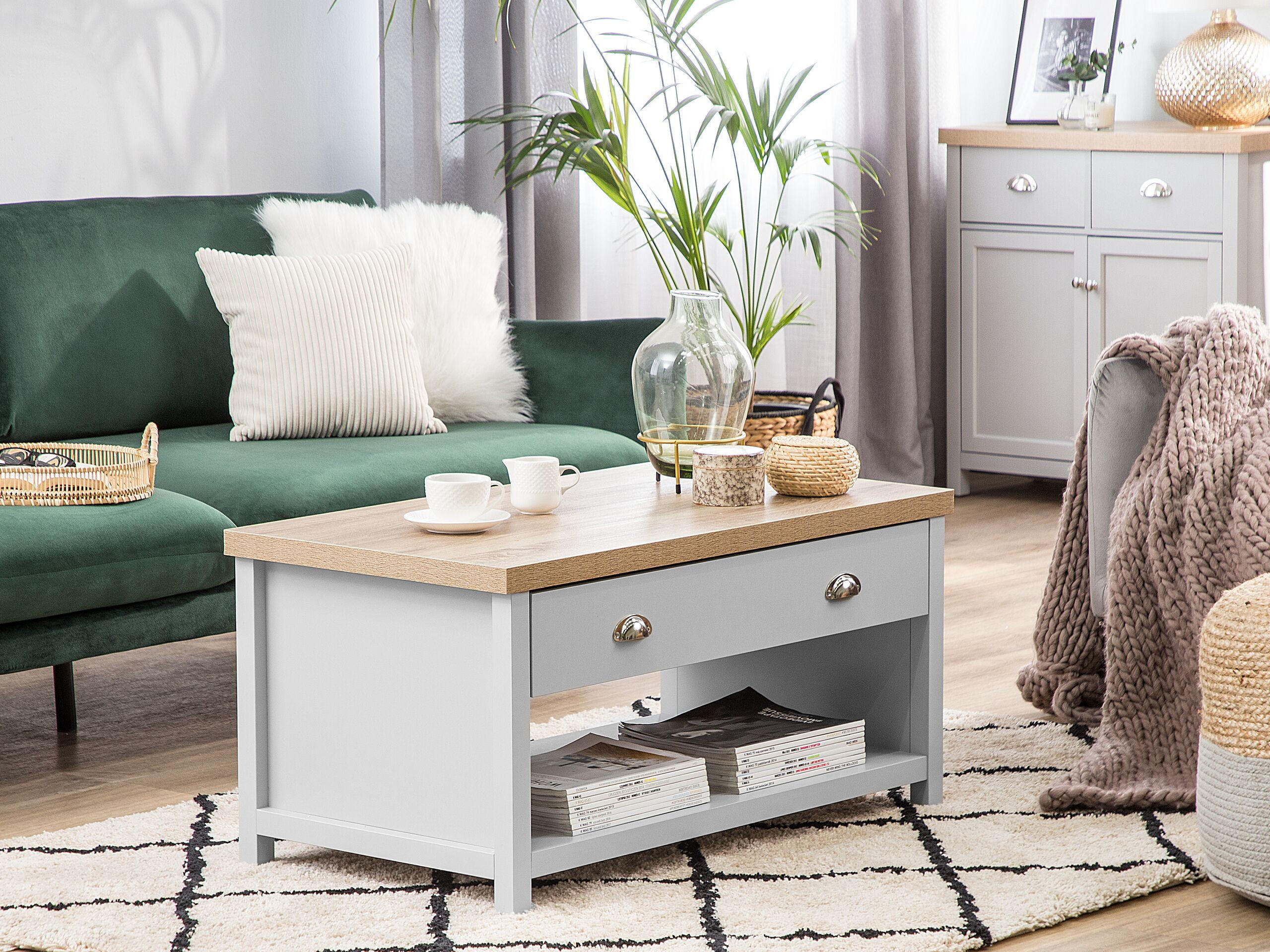 COUCHTISCH grau/heller Holzfarbton rechteckig Clio - Hellbraun/Silberfarben, Holzwerkstoff (55/99/51cm) - Beliani