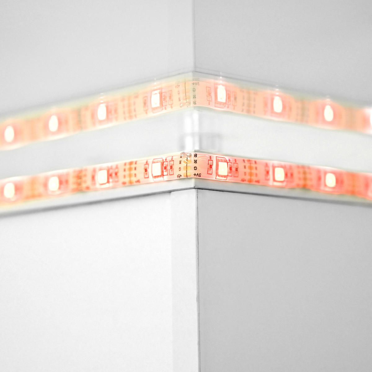 COUCHTISCH 80/80/40 cm in Weiß/Schwarz aus Spanplatte mit LED-Lichtband - Weiß, Holzwerkstoff (80/80/40cm) - OKMYHOME