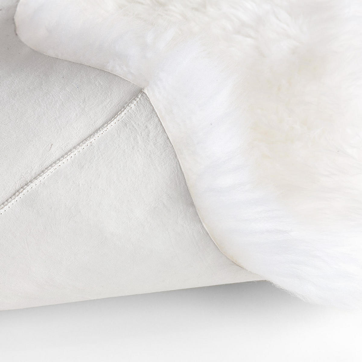 TEPPICH 180/110 cm Lammfellimitat Polyester Weiß - Weiß, Textil (180/110cm) - Livingandhome