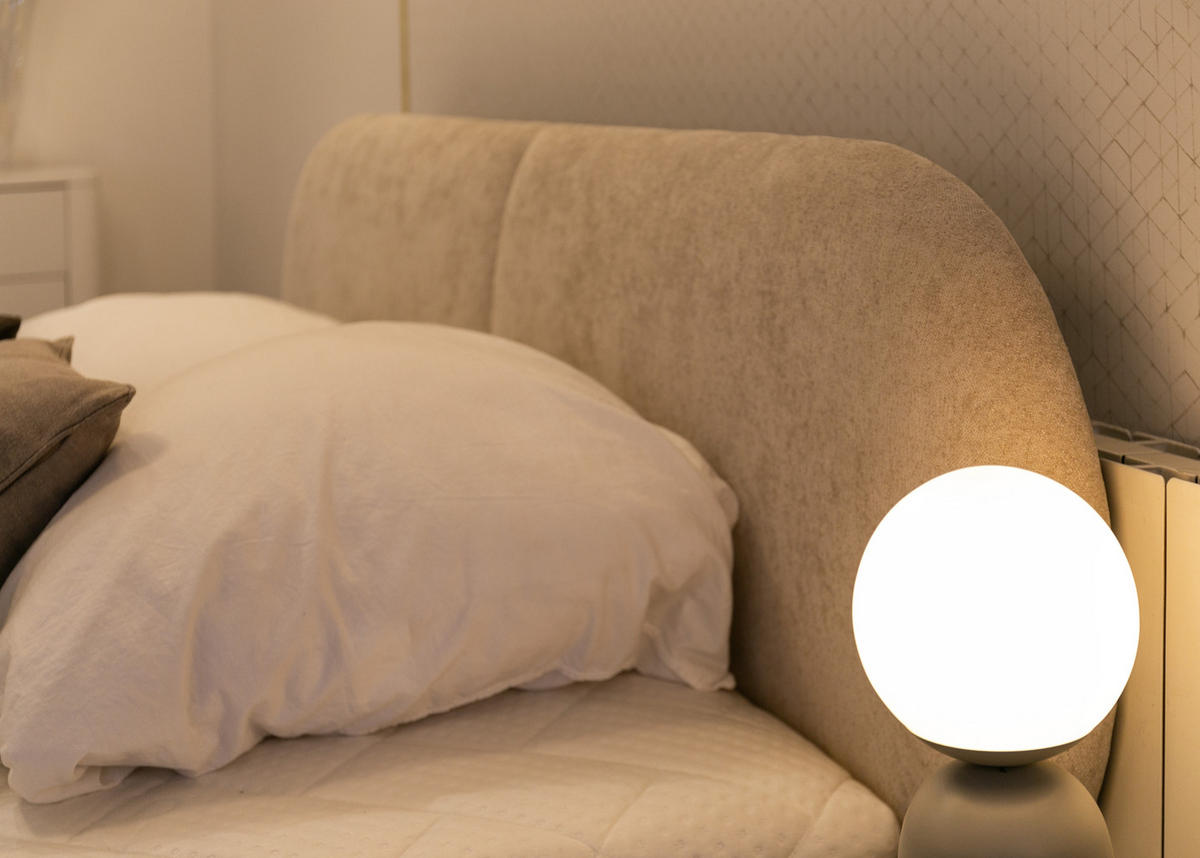 POLSTERBETT Ovalle Beige mit goldenen Metallbeinen und Bettkasten 140 cm - Beige/Goldfarben, Textil/Metall (140/200cm) - Selsey