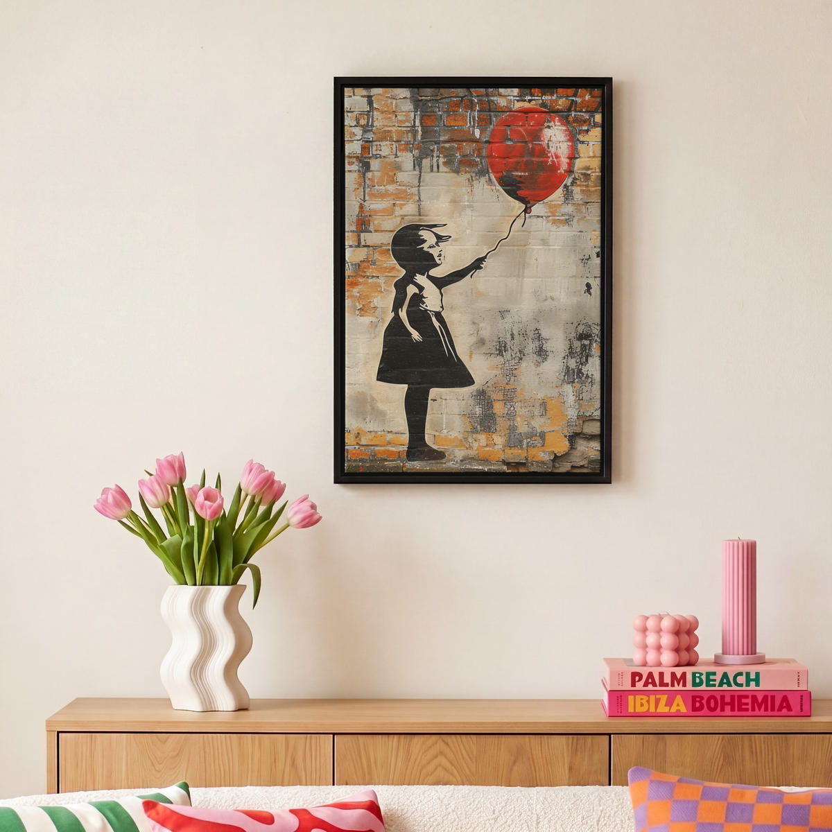 LEINWAND Bilder mit Rahmen - Graffiti - Banksy - Mädchen - Straßenkunst - 20x30 - Sandfarben, Textil (20/30cm) - MuchoWow