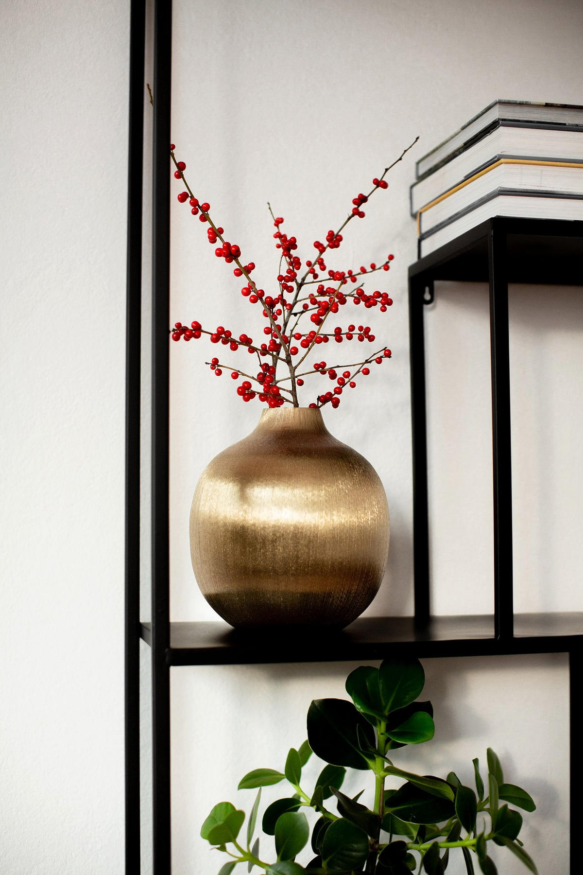 VASE Meliha in Gold 20/22 cm - Goldfarben, Metall (22cm) - LaLe Living