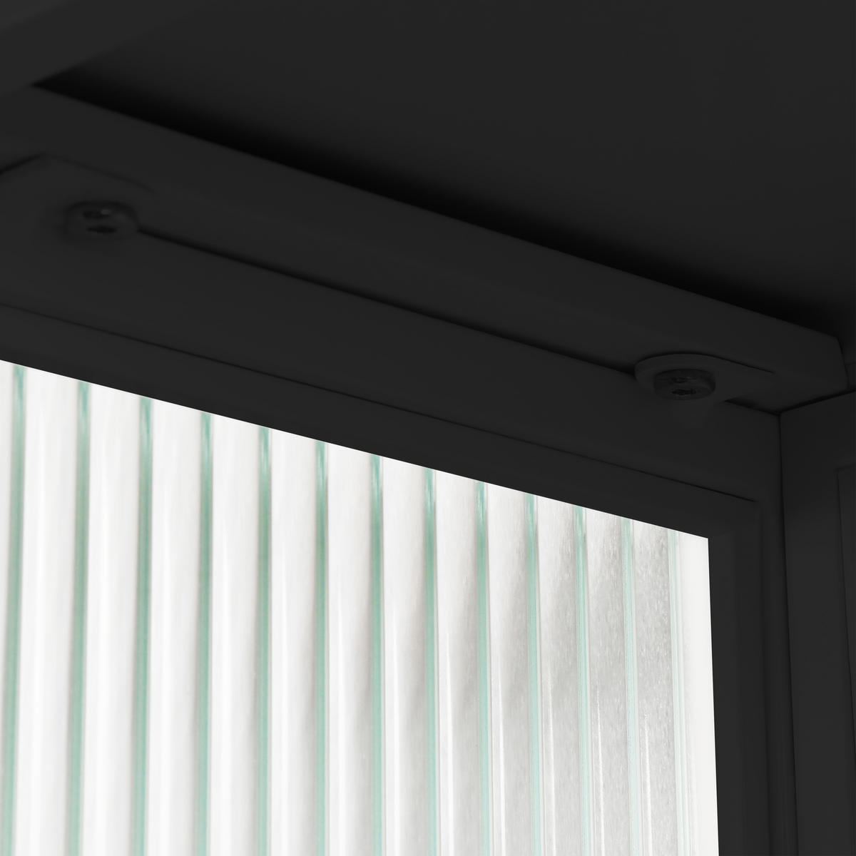 KÜCHENOBERSCHRANK 60x23x78 cm Schwarz aus Glas & Metall mit geriffeltem Glas & offenen Ablagen - Schwarz, Glas (60/78/23cm) - Modfu