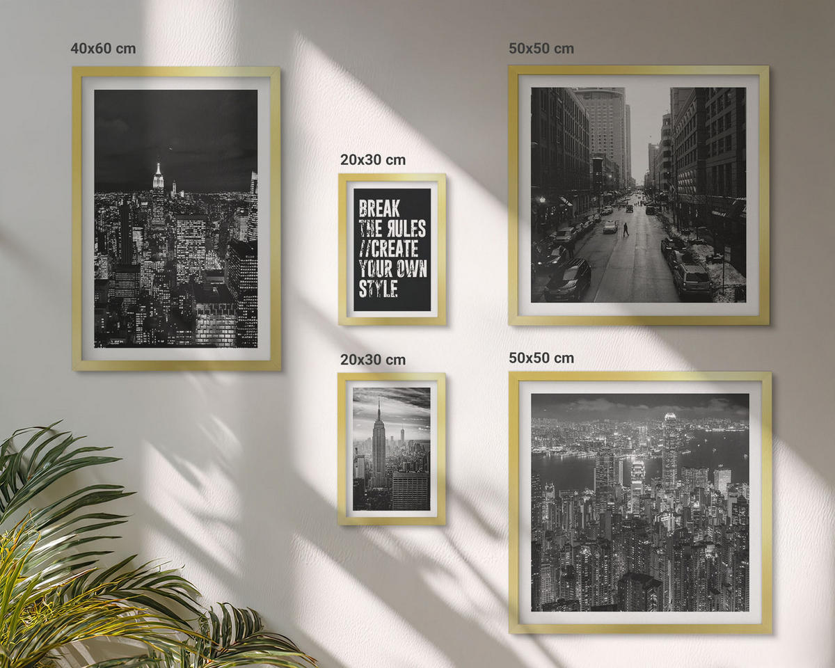 WANDBILDER 5er Set - 50x50 cm & 20x30 cm & 40x60 cm Goldrahmen - Inspiration für Schwarz-Weiß-Darstellungen von Stadtstraßen - Goldfarben, Kunststoff (40/60cm) - ArtPrintCave
