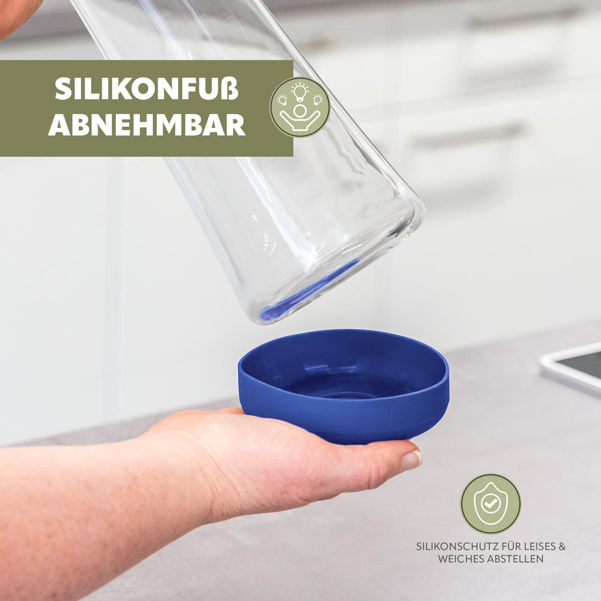 GLASKARAFFE 1 Liter CAROLA, blau, Edelstahl, Silikon - Blau, Glas (1L) - bremermann