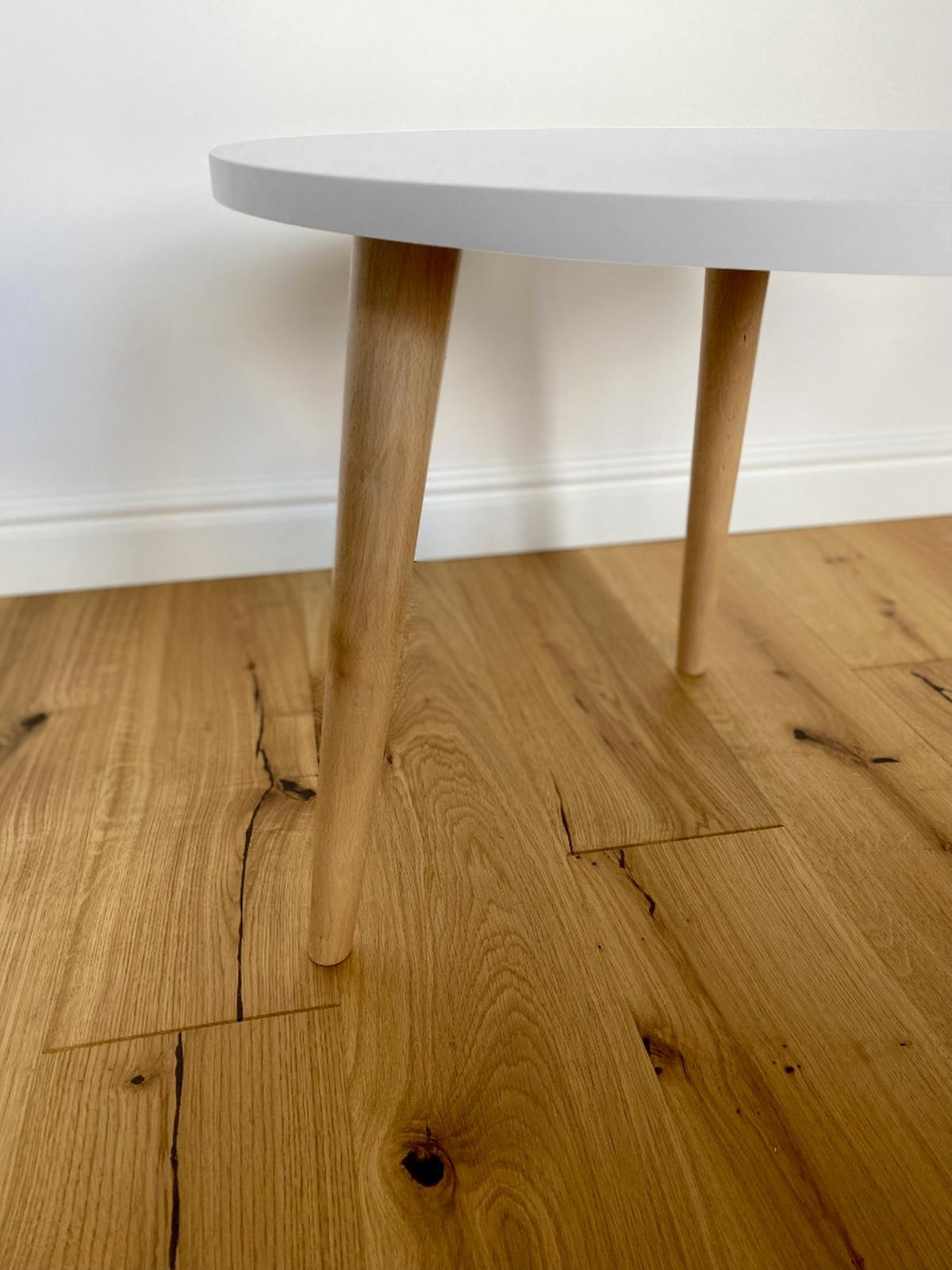 COUCHTISCH Ikon Weiß, mit Holz Beine - Braun/Weiß, Holz/Holzwerkstoff (67/67/49cm) - Bettso