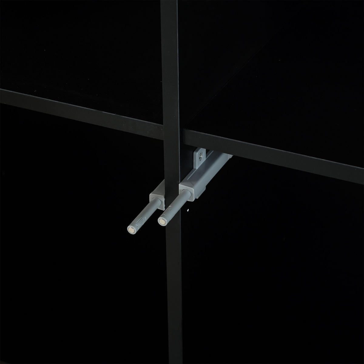 HIGHBOARD in Holzoptik Vitrine mit LED, 10 Staufächern und Glastüren, 80/35/180cm(B/H/T), fürs Wohnzimmer - Schwarz/Naturfarben, Glas/Holzwerkstoff (80/180/35cm) - STILVORA