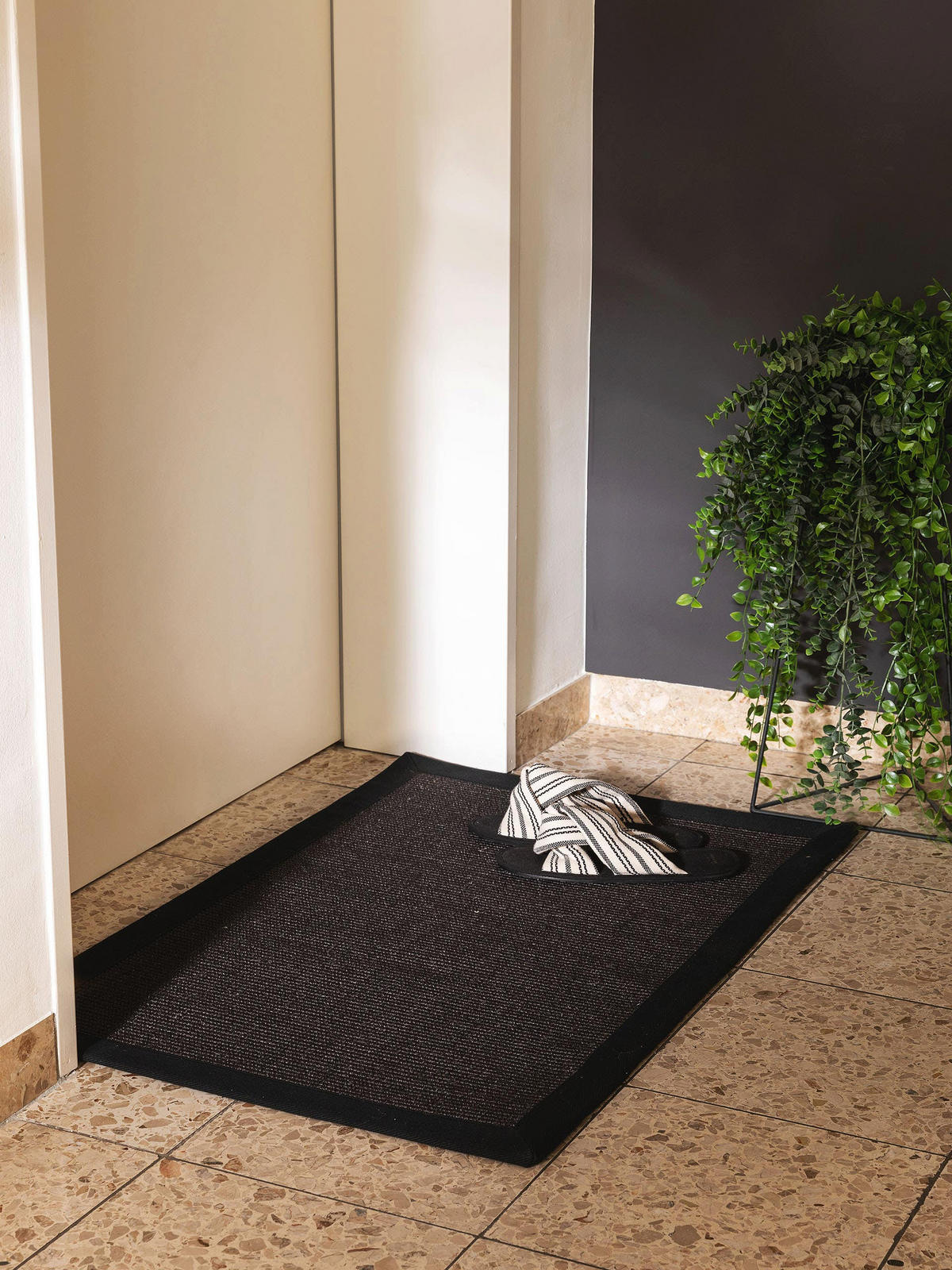FUSSMATTE Sana Schwarz 40x60 cm - Schwarz, Textil (40/60cm) - benuta Nest