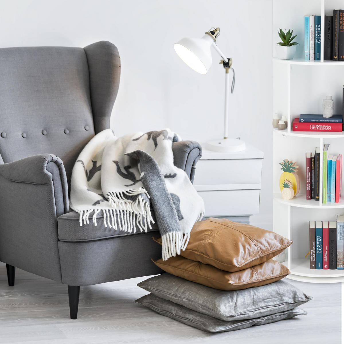 BÜCHERREGAL - Weiß, Holzwerkstoff (50/138/50cm) - Relaxdays