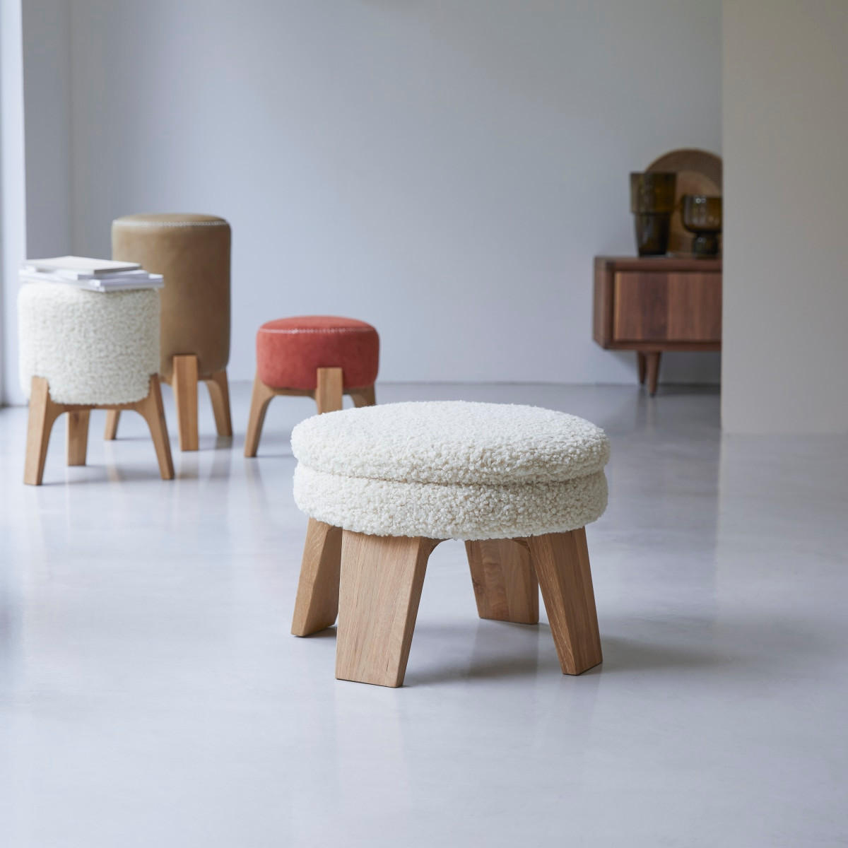 HOCKER Mattak Weiß aus Stoff - Weiß, Textil (50/40/50cm) - Tikamoon