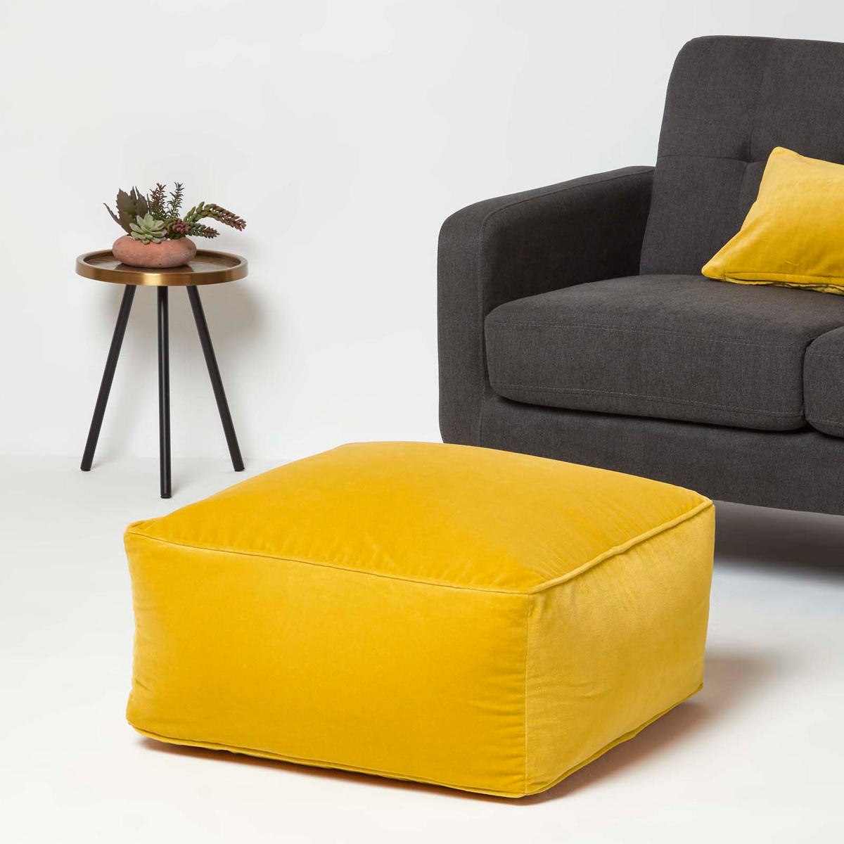 SITZPOUF senfgelb mit Samt-Bezug, 60/60/27 cm - Currygelb, Textil (60/27/60cm) - Homescapes